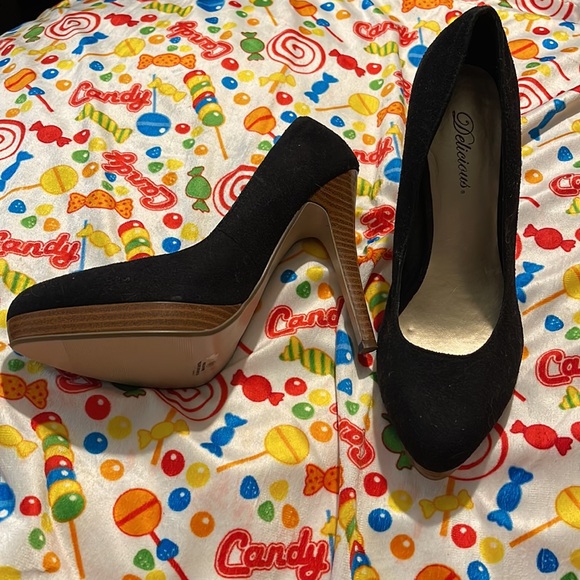 Delicious black high heels - Picture 3 of 5